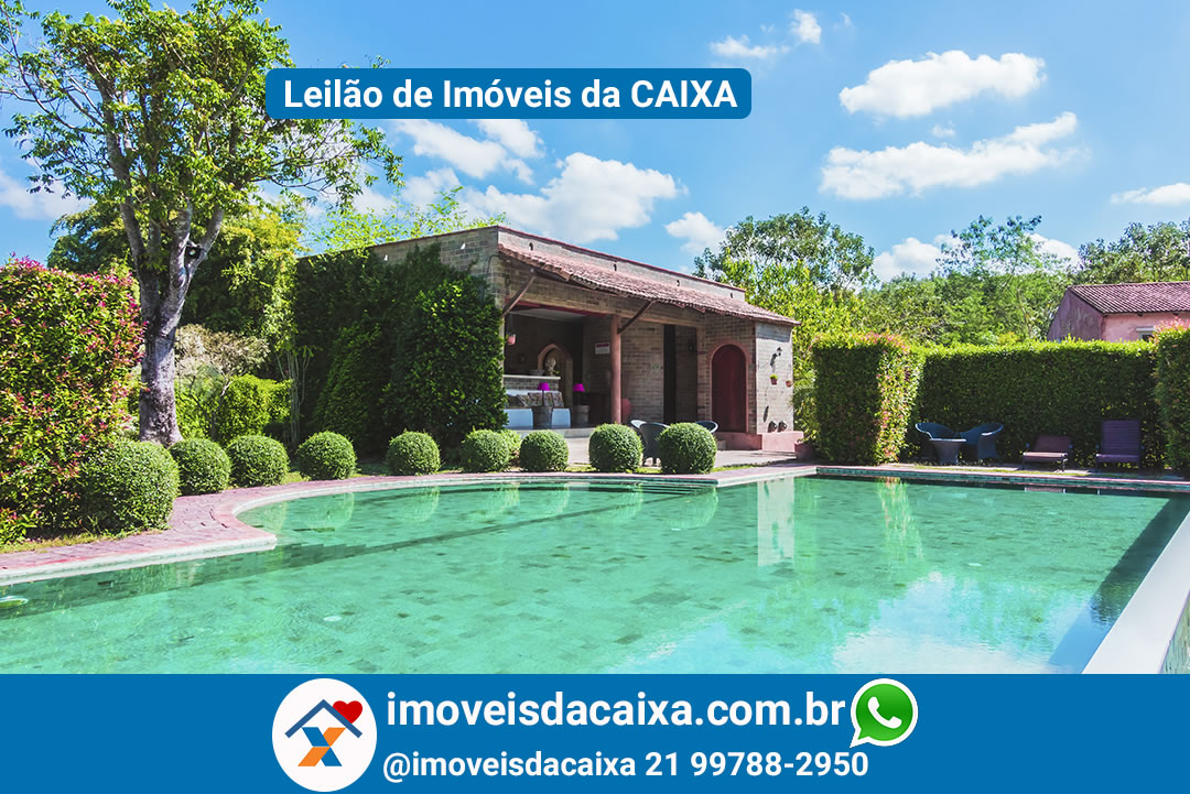 Como posso encontrar leilões extrajudiciais de imóveis?